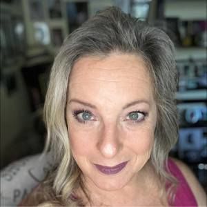 Meet your Posher, Stacy